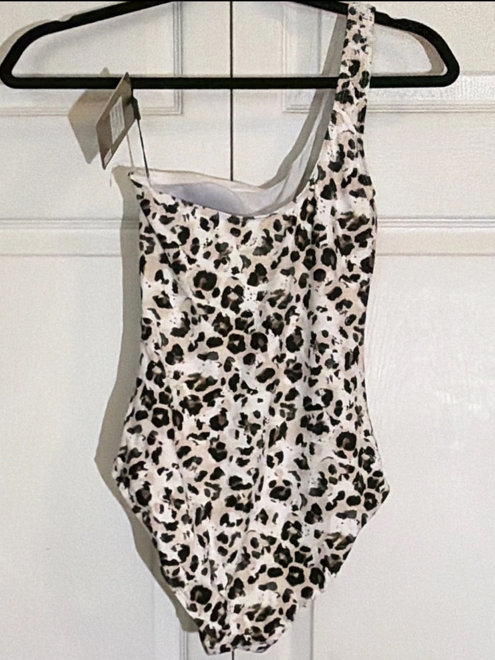 Nip Tuck Swim One Shoulder Leopard Print One Piece Swimsuit Built-In Bra Sz 4